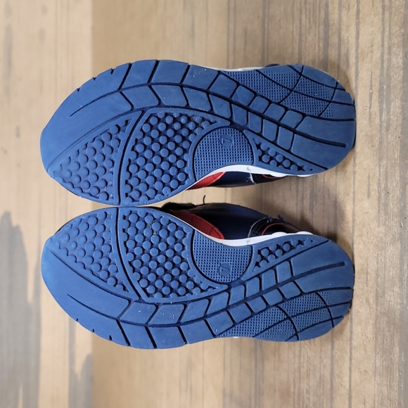 Marvel Spider-Man Light Up Kids Sneakers - Picture 8 of 9